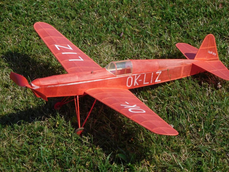 Z-212 z boku.JPG