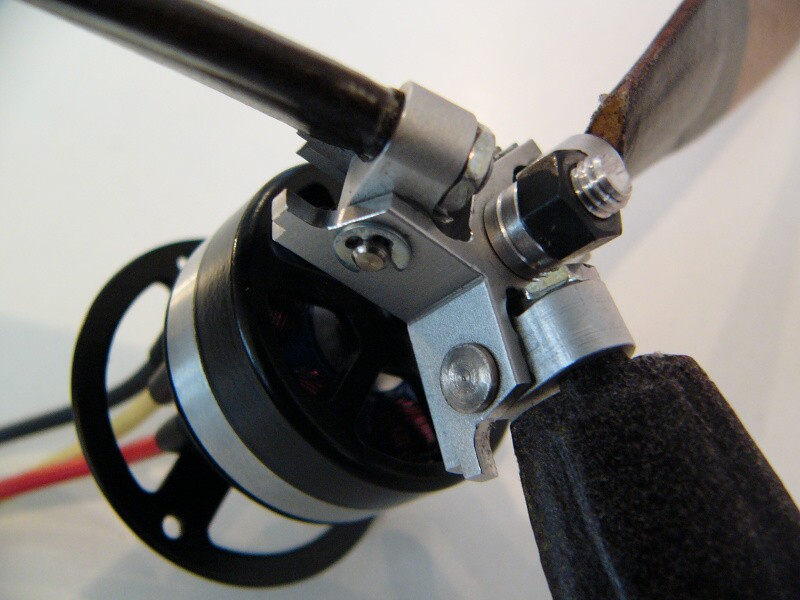 Vought V.173 (stavba: Antonín Alfery, foto: Felda)